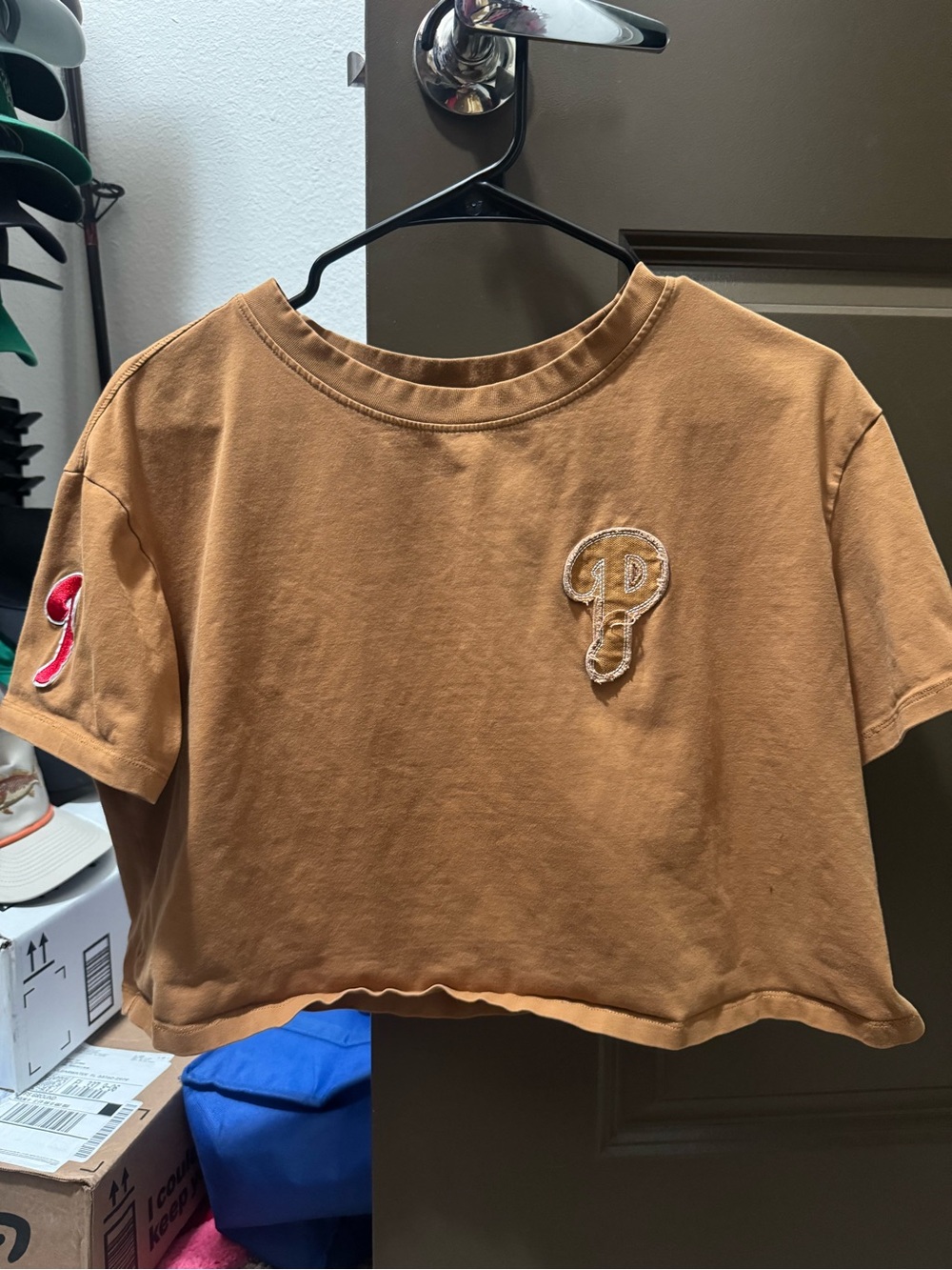 Women’s Phillies crop
